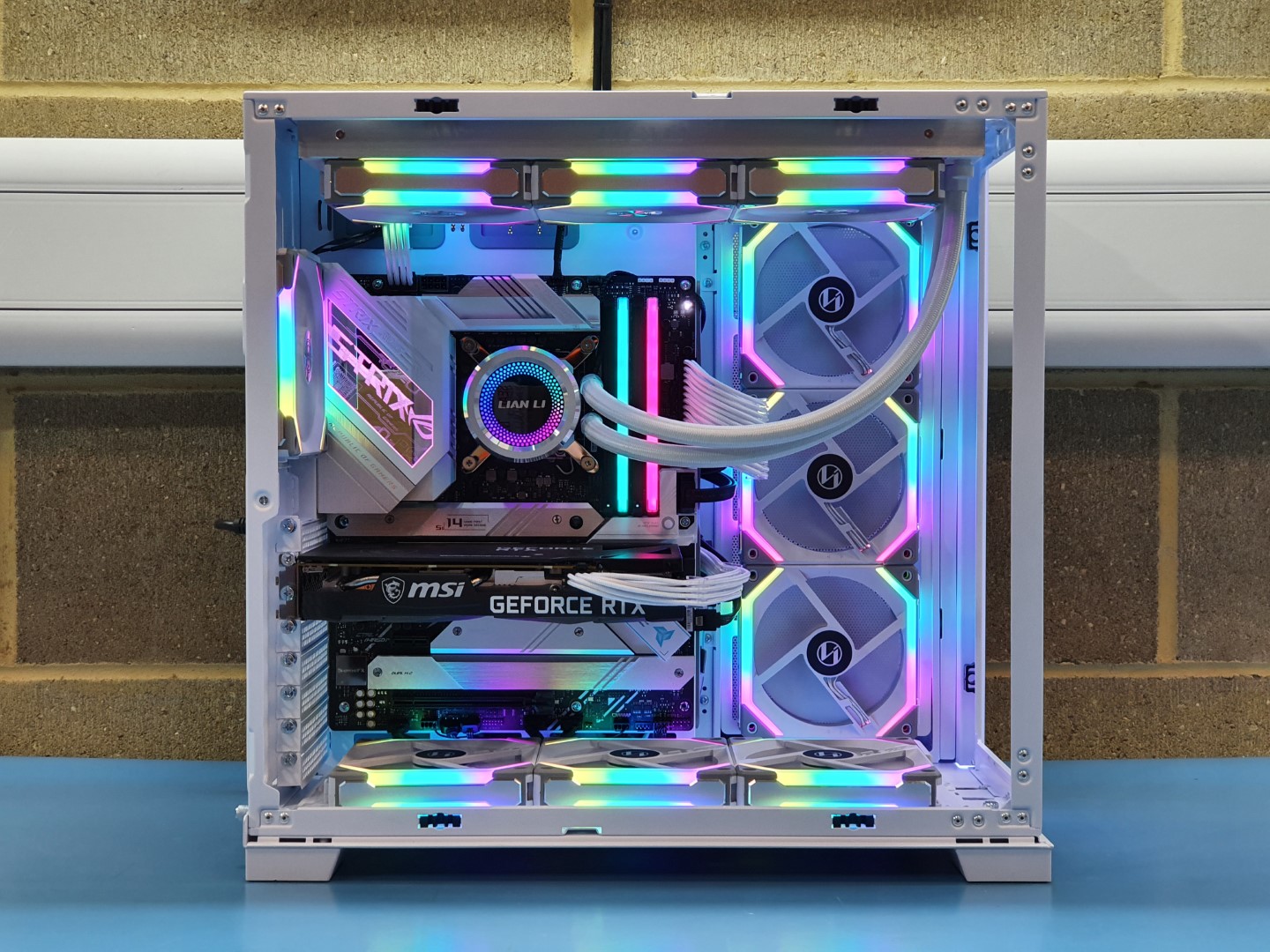 PC Build of the week - Lian Li O11 Dynamic EVO, Intel i7-12700KF 