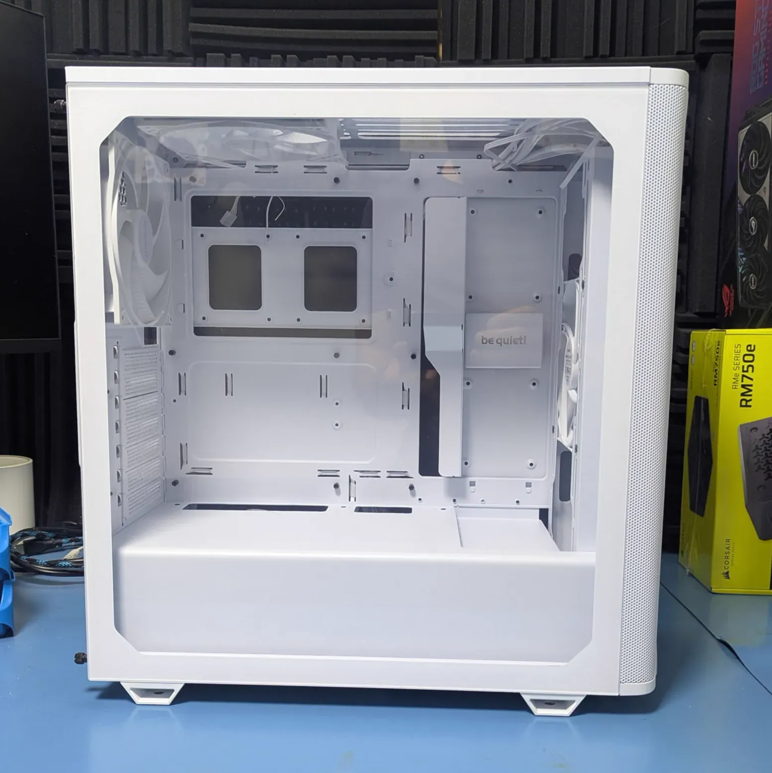 All-White Ryzen 9 9900X3D & RTX 5070 Ti Gaming PC | Build of the